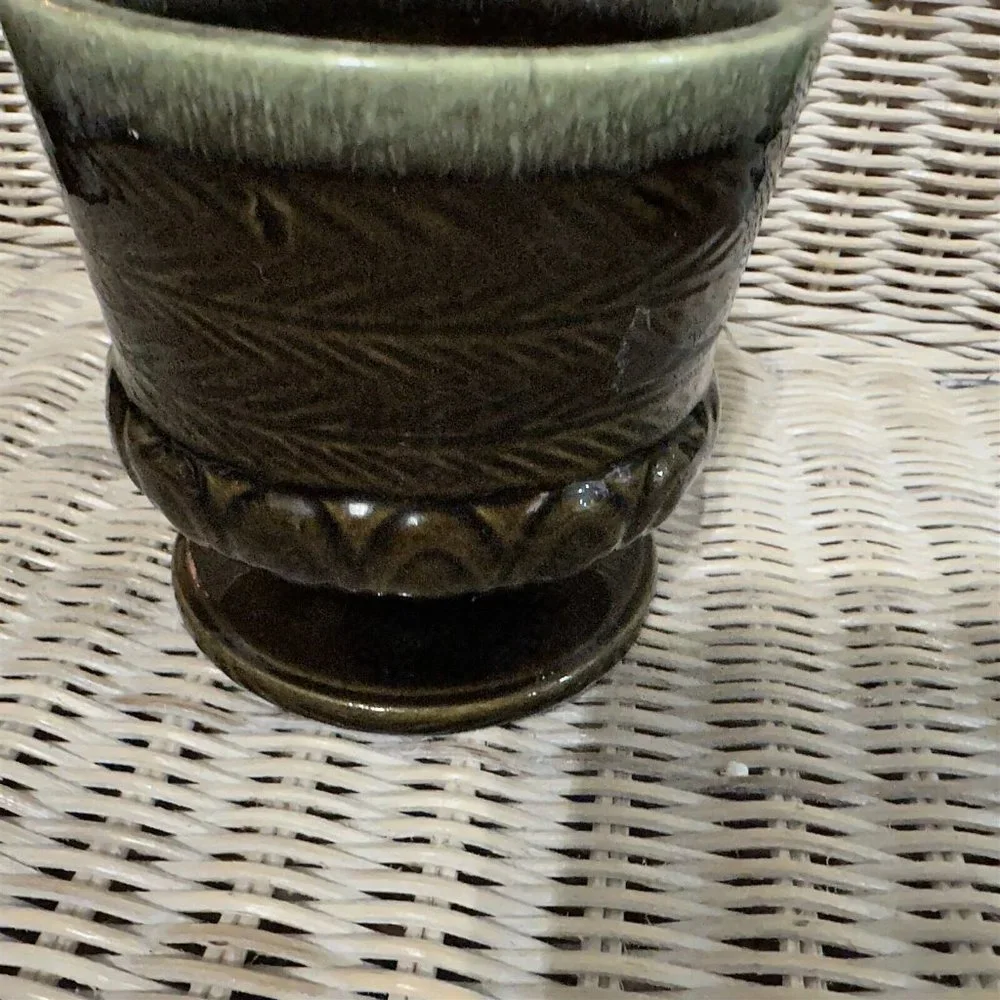 VINTAGE HULL POTTERY FOOTED PLANTER F84 OLIVE DRIP GLAZE ROUND POT VASE USA 4.5